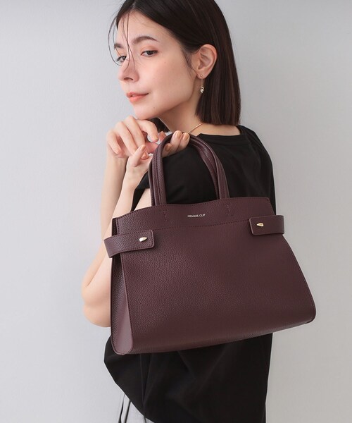 OPAQUE.CLIP（オペークドットクリップ）の「【軽量/2WAY/通勤対応】コメットデザインミドルバッグ（ショルダーバッグ・レディース・アイボリー/ボルドー/ブラック・00）」の3枚目の写真