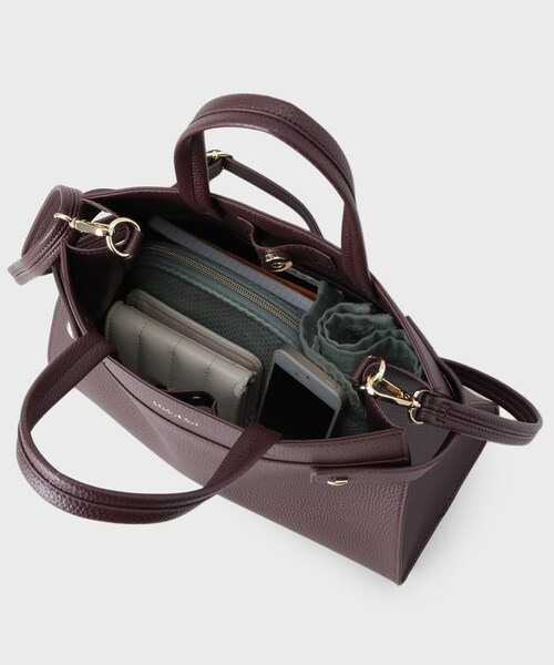 OPAQUE.CLIP（オペークドットクリップ）の「【軽量/2WAY/通勤対応】コメットデザインミドルバッグ（ショルダーバッグ・レディース・アイボリー/ボルドー/ブラック・00）」の11枚目の写真