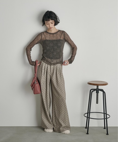 THE YOn（ザヨン）の「ストレッチレースクルーネックPO（Tシャツ/カットソー・レディース・グレイッシュベージュ/ブラック/ピンク/アイボリー・FREE）」の14枚目の写真