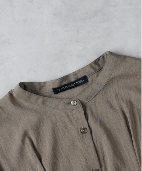 Right-on(ライトオン)の「【HONEYSUCKLE ROSE】タックシアーチュニック(チュニック・レディース・オフホワイト/ブラック/カーキブラウン・M/L)」の9枚目の写真