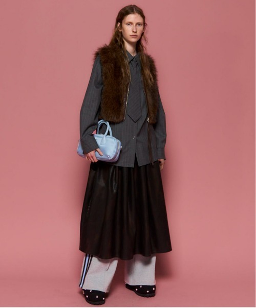 MAISON SPECIAL(メゾンスペシャル)の「Waist Frill Vegan Leather Mid-length Skirt/ウエストフリルヴィーガンレザーミモレスカート(スカート・レディース・ブラウン/ブラック・36/38)」の4枚目の写真