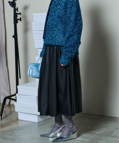MAISON SPECIAL(メゾンスペシャル)の「Waist Frill Vegan Leather Mid-length Skirt/ウエストフリルヴィーガンレザーミモレスカート(スカート・レディース・ブラウン/ブラック・36/38)」の7枚目の写真