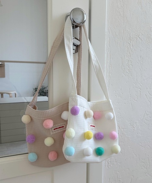 aimoha(アイモハ)の「【-aimoha-KIDS-】キッズ カラフルぽんぽんショルダーバッグ(ショルダーバッグ・キッズ・ベージュ/イエロー/ブルー・FREE)」の10枚目の写真