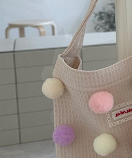 aimoha(アイモハ)の「【-aimoha-KIDS-】キッズ カラフルぽんぽんショルダーバッグ(ショルダーバッグ・キッズ・ベージュ/イエロー/ブルー・FREE)」の15枚目の写真