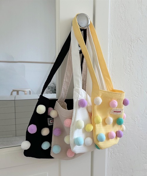 aimoha(アイモハ)の「【-aimoha-KIDS-】キッズ カラフルぽんぽんショルダーバッグ(ショルダーバッグ・キッズ・ベージュ/イエロー/ブルー・FREE)」の12枚目の写真