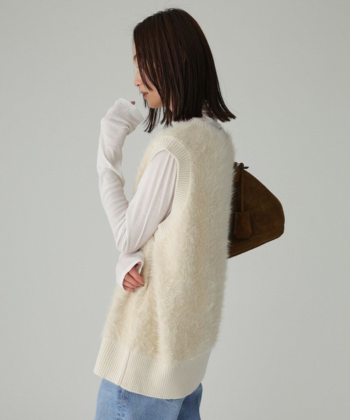 BABYLONE（バビロン）の「ロングシャギーベスト（ベスト・レディース・ブラック/オフホワイト/ボルドー・フリー）」の15枚目の写真