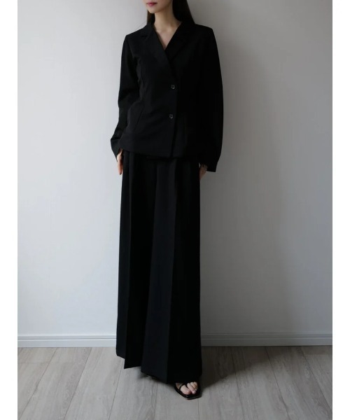 celon(セロン)の「center tuck wide pants(その他パンツ・レディース・ベージュ/ブラック・MEDIUM/SMALL)」の2枚目の写真