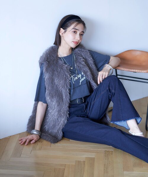 Remind me and forever（リマインドミーアンドフォーエバー）の「【nane】ピグメント加工ロゴTシャツ（Tシャツ/カットソー・レディース・ネイビー/レッド/チャコールグレー・FREE）」の4枚目の写真