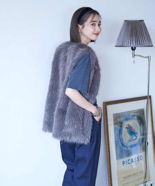 Remind me and forever（リマインドミーアンドフォーエバー）の「【nane】ピグメント加工ロゴTシャツ（Tシャツ/カットソー・レディース・ネイビー/レッド/チャコールグレー・FREE）」の7枚目の写真