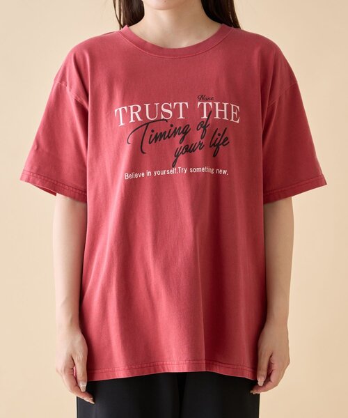 Remind me and forever（リマインドミーアンドフォーエバー）の「【nane】ピグメント加工ロゴTシャツ（Tシャツ/カットソー・レディース・ネイビー/レッド/チャコールグレー・FREE）」の15枚目の写真