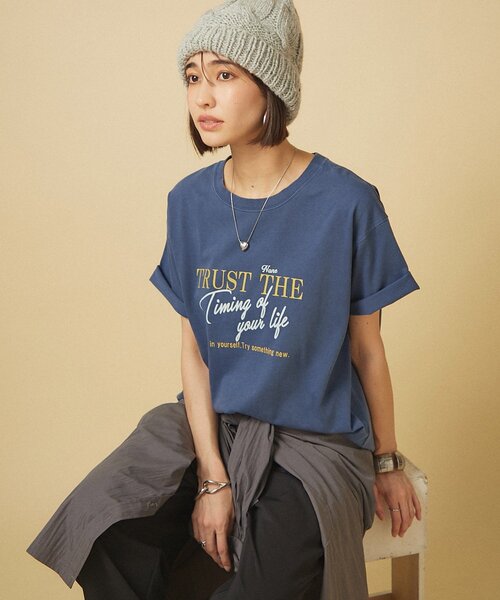 Remind me and forever（リマインドミーアンドフォーエバー）の「【nane】ピグメント加工ロゴTシャツ（Tシャツ/カットソー・レディース・ネイビー/レッド/チャコールグレー・FREE）」の21枚目の写真
