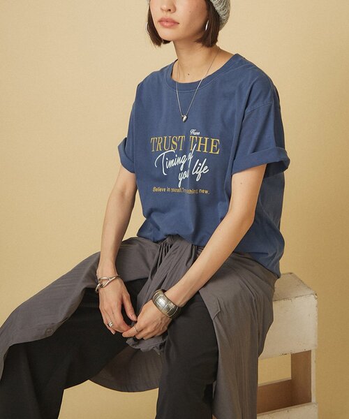 Remind me and forever（リマインドミーアンドフォーエバー）の「【nane】ピグメント加工ロゴTシャツ（Tシャツ/カットソー・レディース・ネイビー/レッド/チャコールグレー・FREE）」の22枚目の写真