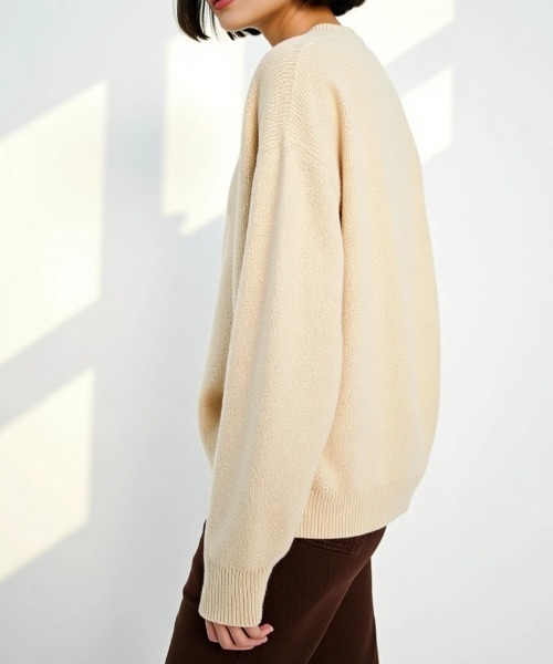 cammie(キャミー)の「ビックボタンドロップショルダーニットカーディガン(カーディガン/ボレロ・レディース・ベージュ/ライトグレー/レッド/ブラック/オフホワイト・FREE)」の19枚目の写真