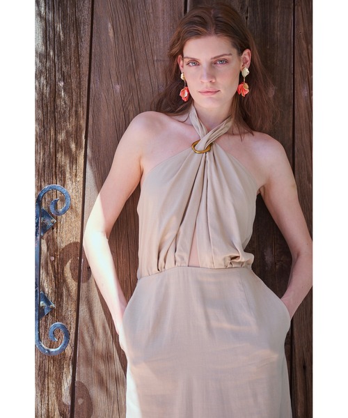Estella.K(エステラケー)の「Agrigento Dress ホルターリングロングドレス(ワンピース・レディース・ブラック/ブラウン/ライトベージュ・FREE)」の13枚目の写真