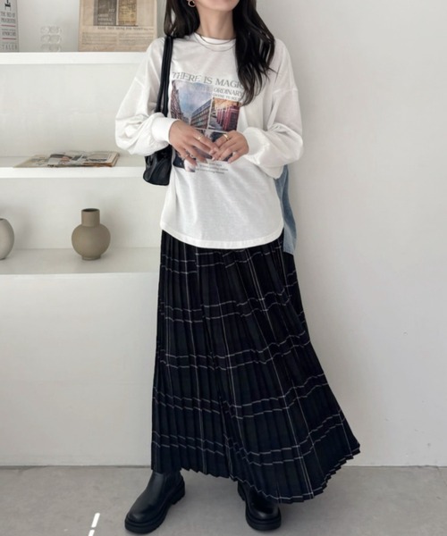 A.D.C.L.（エーディーシーエル）の「背面 デニム切替 プリント ビッグTシャツ（Tシャツ/カットソー・レディース・チャコールグレー/オフホワイト・M/L）」の3枚目の写真