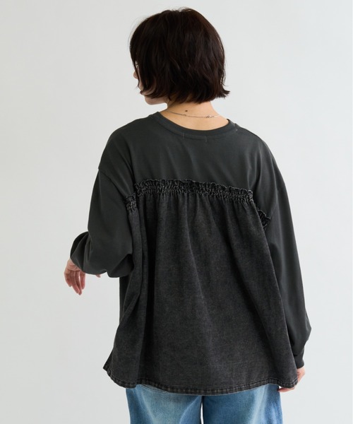 A.D.C.L.（エーディーシーエル）の「背面 デニム切替 プリント ビッグTシャツ（Tシャツ/カットソー・レディース・チャコールグレー/オフホワイト・M/L）」の21枚目の写真