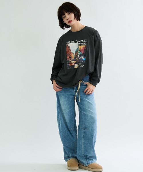 A.D.C.L.(エーディーシーエル)の「背面 デニム切替 プリント ビッグTシャツ(Tシャツ/カットソー・レディース・チャコールグレー/オフホワイト・M/L)」の8枚目の写真