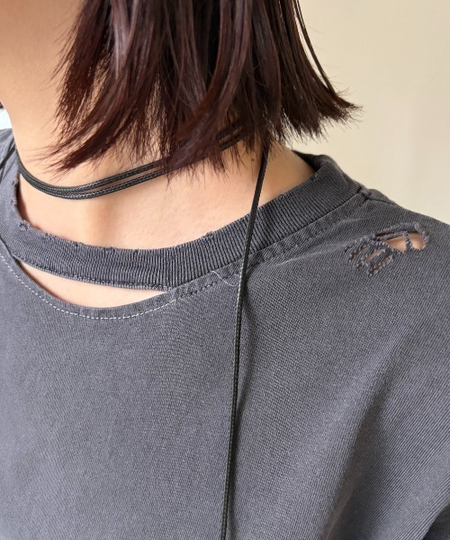 AIC.(エーアイシー)の「ピグメント加工カットアウトダメージTシャツ(Tシャツ/カットソー・レディース・オフホワイト/チャコールグレー/ブラウン・FREE)」の13枚目の写真