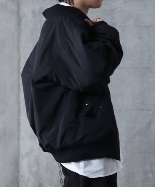 Confirm(コンファーム)の「AW ヴィンテージスモークウォッシュ柄 アブストラクト柄 ダブルジップ MA-1 中綿ブルゾン ビッグシルエット メンズ レディース ユニセックス 【Confirm】(ダウンジャケット/コート・メンズ・ブラック/ホワイト系/グレー系・L/M)」の7枚目の写真