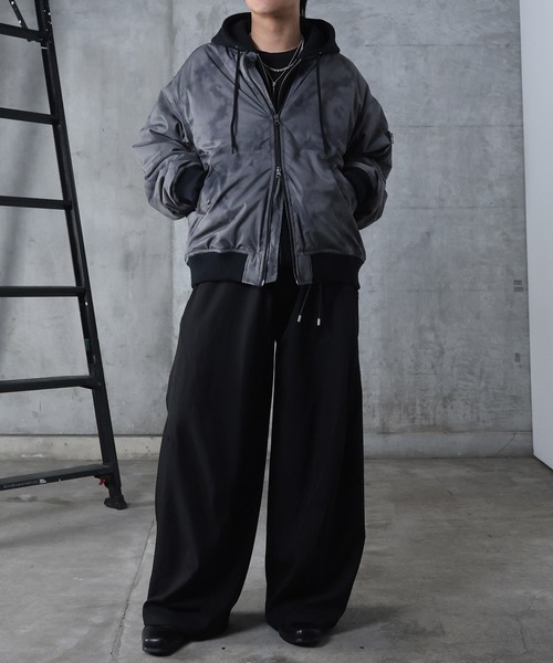 Confirm(コンファーム)の「AW ヴィンテージスモークウォッシュ柄 アブストラクト柄 ダブルジップ MA-1 中綿ブルゾン ビッグシルエット メンズ レディース ユニセックス 【Confirm】(ダウンジャケット/コート・メンズ・ブラック/ホワイト系/グレー系・L/M)」の20枚目の写真