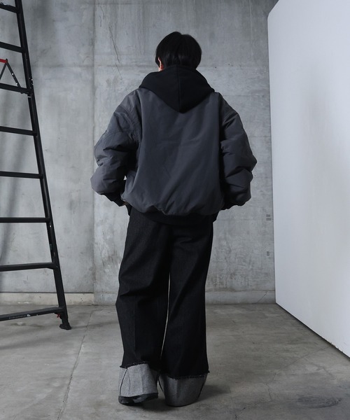 Confirm(コンファーム)の「AW ヴィンテージスモークウォッシュ柄 アブストラクト柄 ダブルジップ MA-1 中綿ブルゾン ビッグシルエット メンズ レディース ユニセックス 【Confirm】(ダウンジャケット/コート・メンズ・ブラック/ホワイト系/グレー系・L/M)」の16枚目の写真