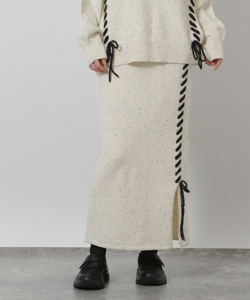 LAKOLE(ラコレ)の「ハンドステッチニットスカート / 587910(スカート・レディース・グレー/ブルー/アイボリー/モカ・FREE)」の3枚目の写真