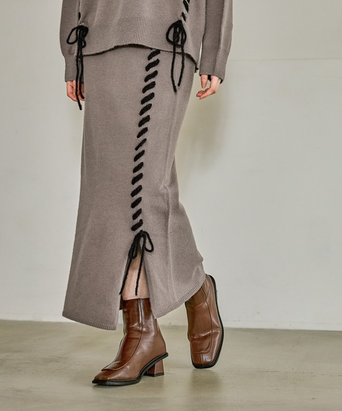 LAKOLE(ラコレ)の「ハンドステッチニットスカート / 587910(スカート・レディース・グレー/ブルー/アイボリー/モカ・FREE)」の1枚目の写真