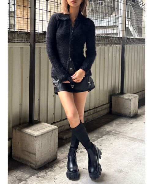 GYDA(ジェイダ)の「【WEB限定】【TINY】pierce designフェイクレザースカートライクショートパンツ(スカート・レディース・ブラック・FREE)」の7枚目の写真