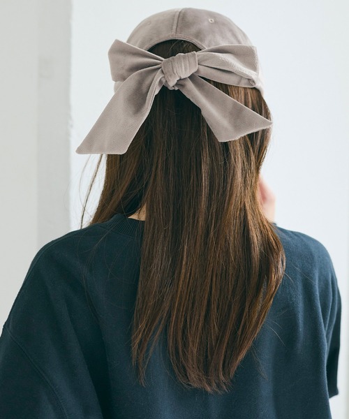 coca（coca）（コカ）の「【WEB限定セール】ベロアリボンキャップ（キャップ・レディース・グレイッシュベージュ/ブラック・ONE SIZE）」の5枚目の写真