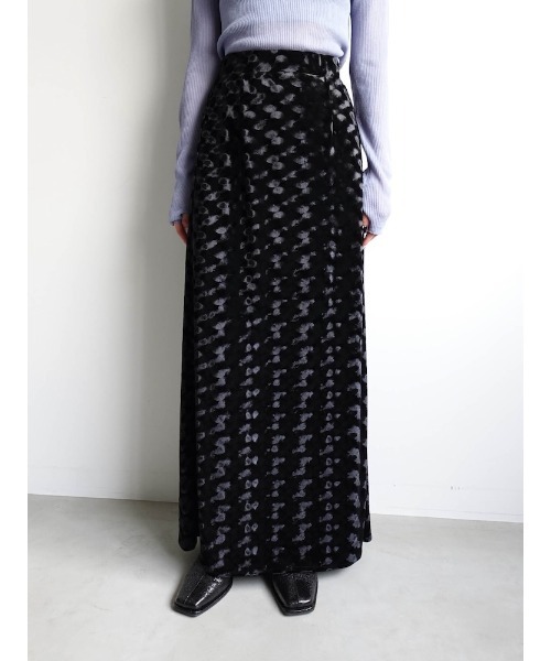 sahara(サハラ)の「Emboss Velour Long Skirt/エンボスベロアロングスカート(スカート・レディース・ブラック/ブラウン・M/S)」の13枚目の写真