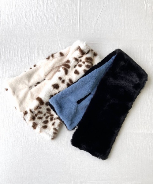 Casselini（キャセリーニ）の「リバーシブルティペット（ネックウォーマー/スヌード・レディース・アイボリー/ブラック・ONE SIZE）」の3枚目の写真