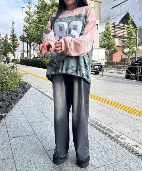 repipi armario(レピピ アルマリオ)の「フットボールルーズスウェット(スウェット・キッズ・ブラック×ホワイト/ホワイト×ネイビー/カモフラージュ・MEDIUM/SMALL/LARGE)」の6枚目の写真