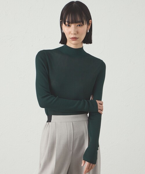 CAST:(キャストコロン)の「【着回し抜群/イージーケア】ハイネックリブニット(ニット/セーター・レディース・グリーン系その他/レッド/オフホワイト/グレー/ブラック・M)」の4枚目の写真