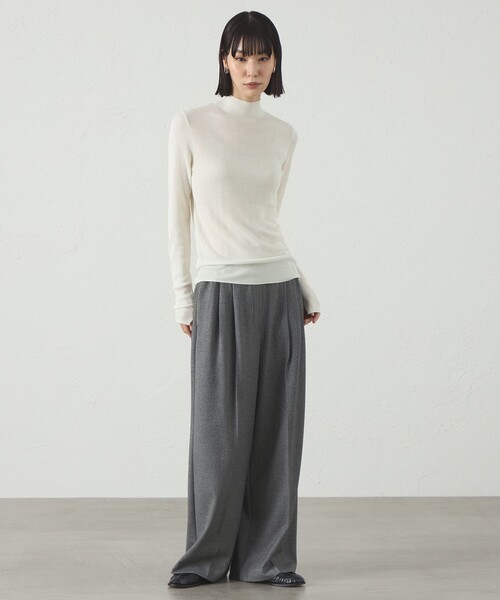 CAST:(キャストコロン)の「【着回し抜群/イージーケア】ハイネックリブニット(ニット/セーター・レディース・グリーン系その他/レッド/オフホワイト/グレー/ブラック・M)」の6枚目の写真