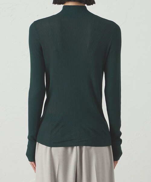 CAST:(キャストコロン)の「【着回し抜群/イージーケア】ハイネックリブニット(ニット/セーター・レディース・グリーン系その他/レッド/オフホワイト/グレー/ブラック・M)」の13枚目の写真