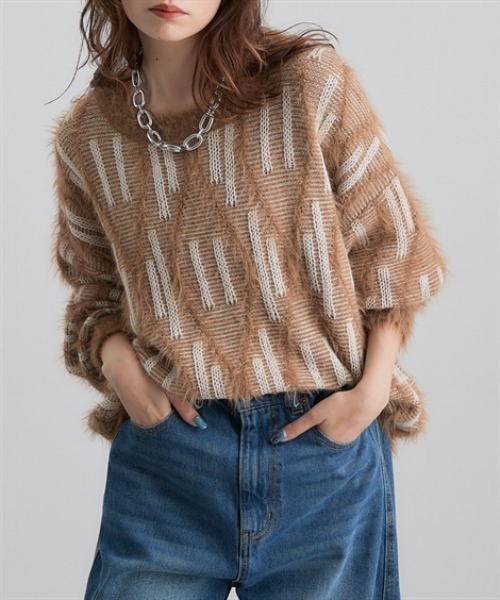 Soiunique（スワユニーク）の「フェザー切替ゆったりサイズ総柄ニット　［Soiunique］（ニット/セーター・レディース・ブラウン系/ブラック系・フリー）」の16枚目の写真