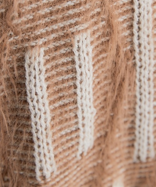 Soiunique（スワユニーク）の「フェザー切替ゆったりサイズ総柄ニット　［Soiunique］（ニット/セーター・レディース・ブラウン系/ブラック系・フリー）」の22枚目の写真