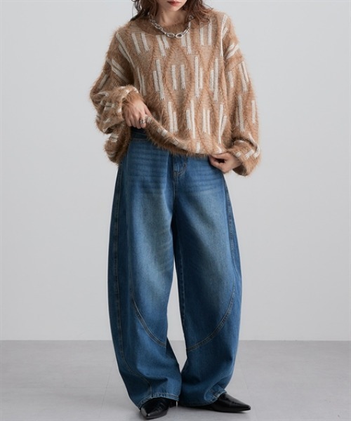 Soiunique（スワユニーク）の「フェザー切替ゆったりサイズ総柄ニット　［Soiunique］（ニット/セーター・レディース・ブラウン系/ブラック系・フリー）」の11枚目の写真