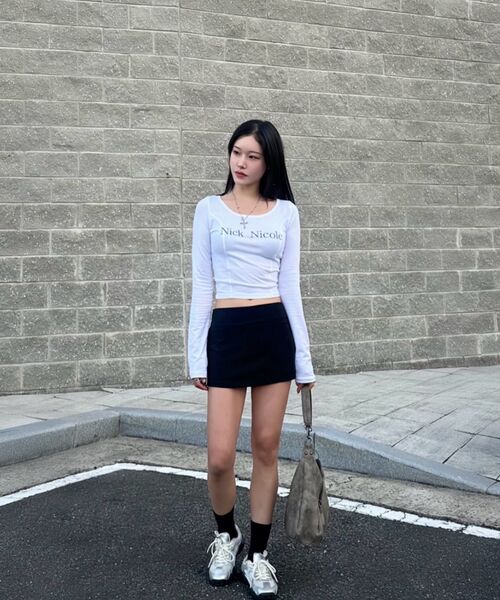 NICK&NICOLE（ニックアンドニコール）の「NICOLE CUTTING LINE CROP TEE_WHITE（Tシャツ/カットソー・レディース・その他・FREE）」の6枚目の写真