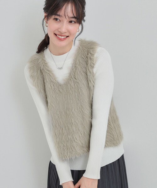 DRESKIP(ドレスキップ)の「【高レビュー/2点セット】着るだけでコーデが決まる フェザーニットベスト×リブニット(その他トップス・レディース・チャコールグレー/ナチュラル/ブラウン系/アイボリー・04/03/02/01)」の4枚目の写真