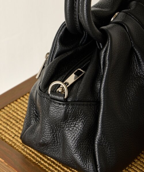 Jena espace merveilleux（ジェナ　エスパスメルヴェイユ）の「《さわゆい企画》【新色登場・WEB限定】プリーツレザーバッグ（トートバッグ・レディース・ブラック・FREE）」の10枚目の写真