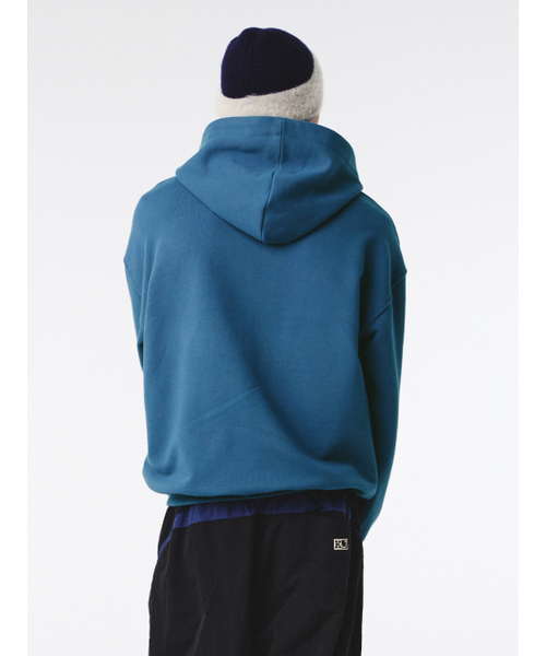 Kijun（キジュン）の「Flag Hoodie UNISEX Dusty Blue（パーカー・レディース・その他・SMALL）」の4枚目の写真