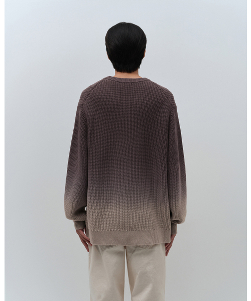 MUSINSA STANDARD（ムシンサスタンダード）の「グラデーションリブクルーネックニット[ブラウン]（ニット/セーター・メンズ・その他・XX-LARGE/SMALL/MEDIUM/LARGE/X-LARGE）」の3枚目の写真