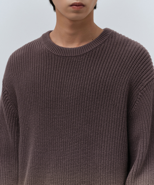 MUSINSA STANDARD（ムシンサスタンダード）の「グラデーションリブクルーネックニット[ブラウン]（ニット/セーター・メンズ・その他・XX-LARGE/SMALL/MEDIUM/LARGE/X-LARGE）」の4枚目の写真