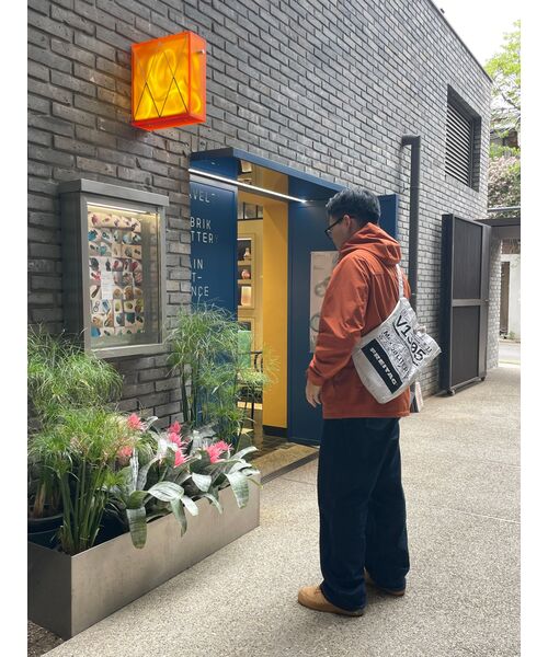 TOFFEE(トフィー)の「モアワイドデニムパンツ (RAW INDIGO)(デニムパンツ・メンズ・その他・SMALL/MEDIUM/LARGE/X-LARGE)」の3枚目の写真