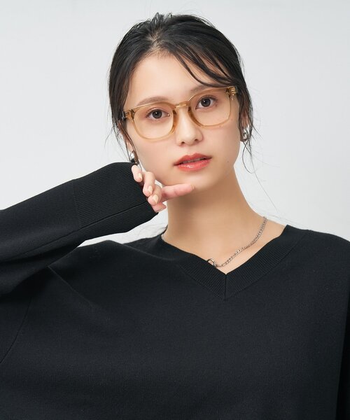Zoff(ゾフ)の「ウェリントン型 メガネ|軽量 眼鏡 伊達めがね 度付き(レンズ交換券付) 度あり ユニセックス|Zoff|CLASSIC(メガネ・メンズ・ブラック/レッド/ブラウン系9/グレー・FREE)」の5枚目の写真