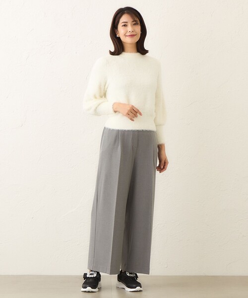 TO BE CHIC(トゥー ビー シック)の「フェザーモール ホールガーメントニット(ニット/セーター・レディース・ピンク系その他2/オフホワイト・40)」の3枚目の写真