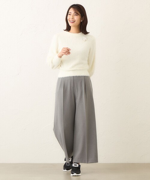 TO BE CHIC(トゥー ビー シック)の「フェザーモール ホールガーメントニット(ニット/セーター・レディース・ピンク系その他2/オフホワイト・40)」の4枚目の写真