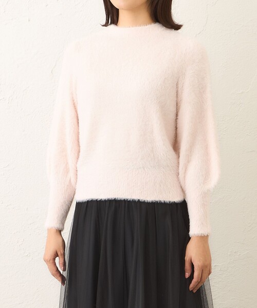 TO BE CHIC(トゥー ビー シック)の「フェザーモール ホールガーメントニット(ニット/セーター・レディース・ピンク系その他2/オフホワイト・40)」の7枚目の写真
