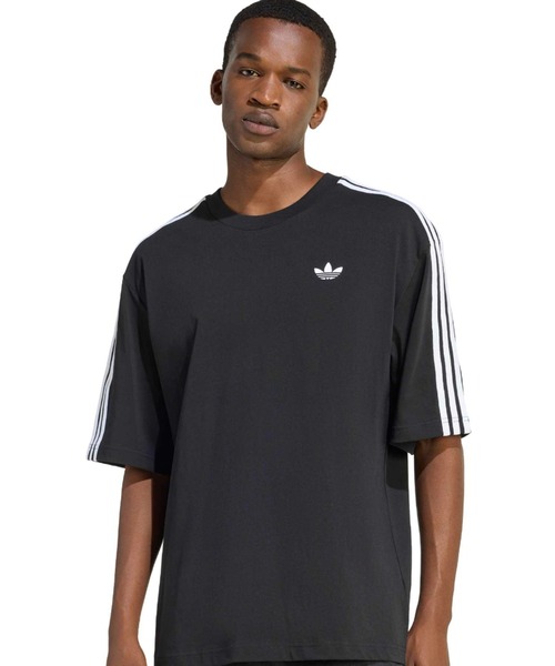 adidas(アディダス)の「adidas ADICOLOR 3-STRIPES OVERSIZED TEE / アディダス アディカラー 3 ストライプ オーバーサイズ ティー(Tシャツ/カットソー・メンズ・ブラック・M/S/XXL/XL/L)」の1枚目の写真